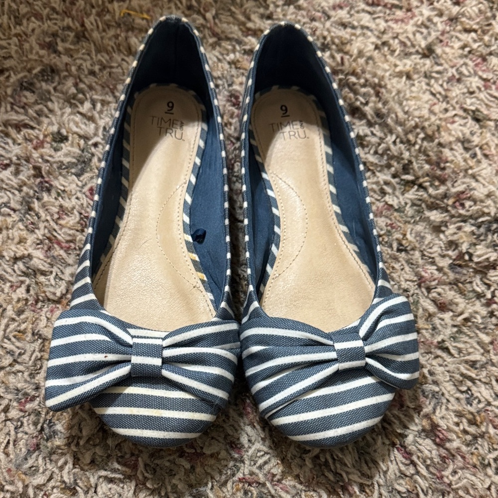 Time and Tru Navy Striped Women's Flats with Bow